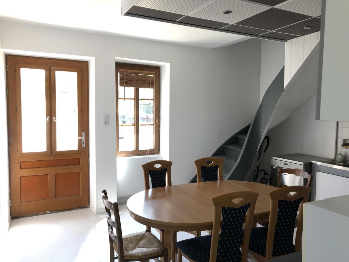 Chambres Individuelles Avec Partie Commune Ou Logement Entier Si Disponible Via Rhona Vulbens Bagian luar foto