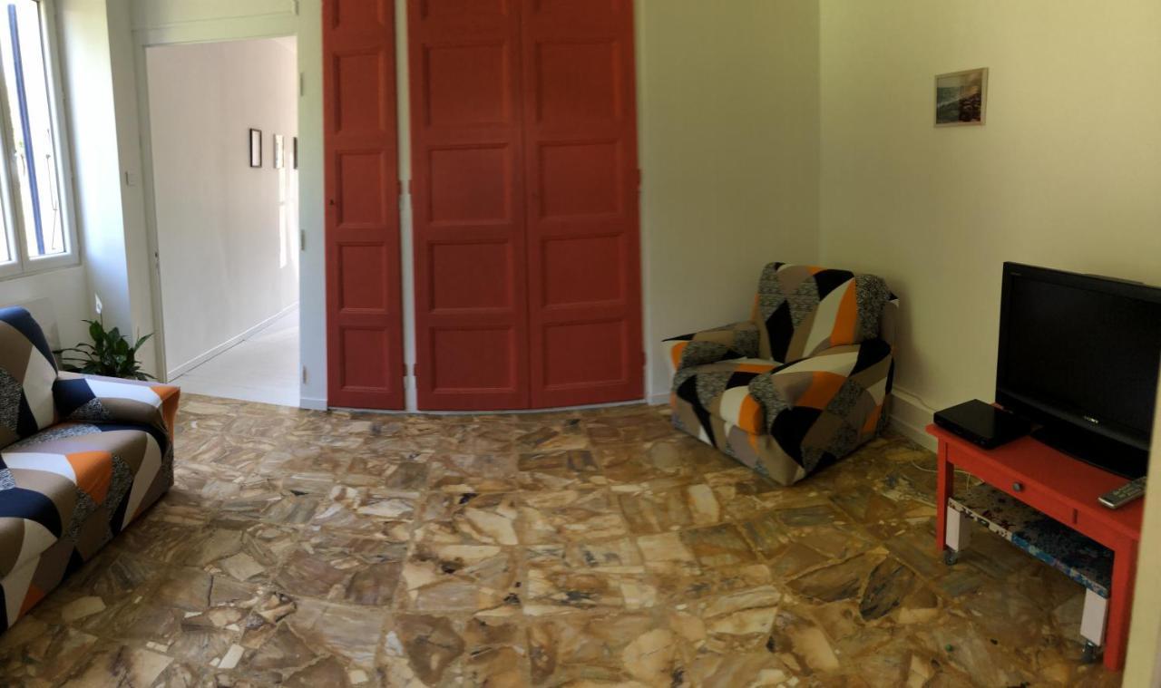 Chambres Individuelles Avec Partie Commune Ou Logement Entier Si Disponible Via Rhona Vulbens Bagian luar foto